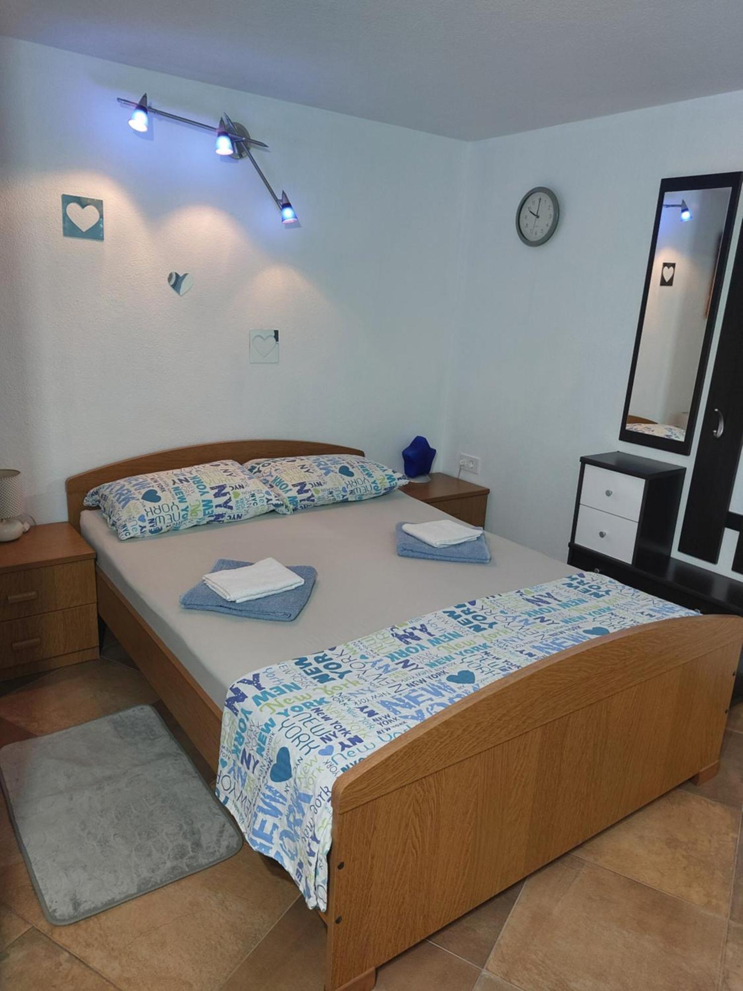 Apartmani Damir Kazija Pakoštane Εξωτερικό φωτογραφία